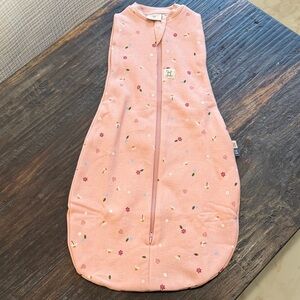 ErgoPouch Cocoon swaddle sack tog daisies